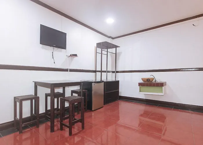 Inn Max Travellers By Reddoorz Lapu-Lapu City