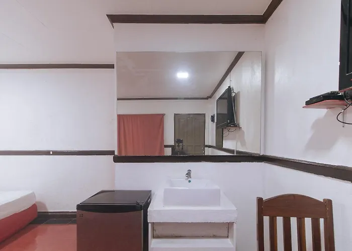 Inn Max Travellers By Reddoorz Lapu-Lapu City