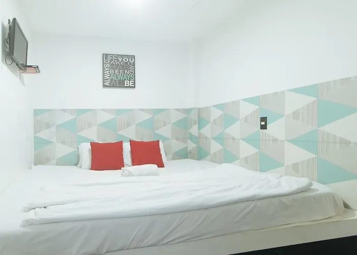 Inn Max Travellers By Reddoorz Lapu-Lapu City