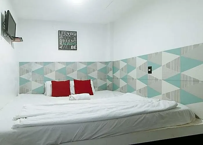 Inn Max Travellers By Reddoorz *